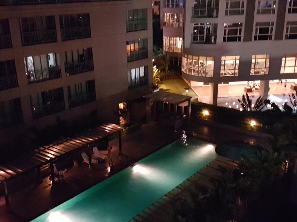 Ortigas 2 Bedroom Corner Unit With 2 Queen Across Shangrila Manila Zewnętrze zdjęcie